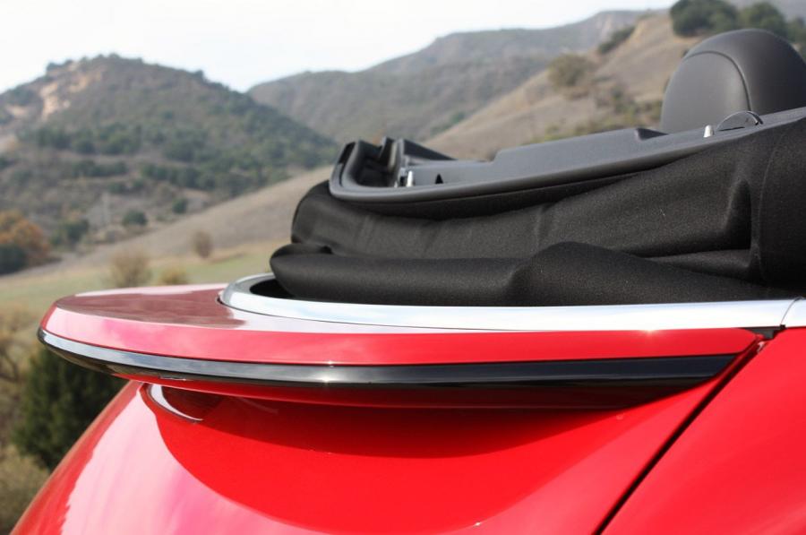  Volkswagen Beetle TDi Cabriolet 2013 года  (фото 31 из 40)